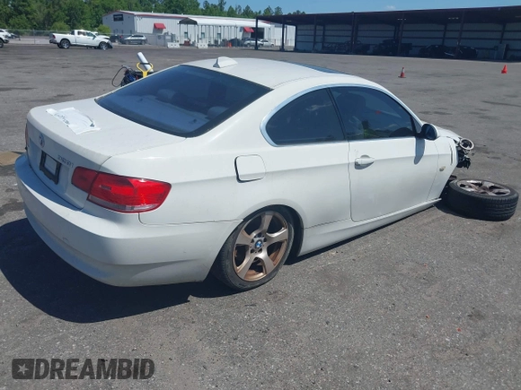 2009 BMW 3 Series 328i with VIN WBAWB33529P136886, listed as a IAAI auction lot 41774903 with 1 mi miles. Bid and sale history available at carsss.com. Image 4.