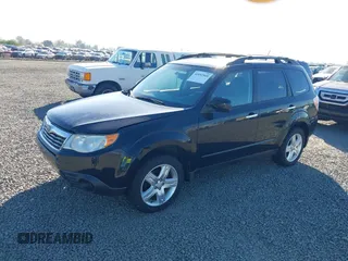 2010 Subaru Forester 2.5X Premium with VIN JF2SH6CC2AH730085, listed as a IAAI auction lot 42052868 with 140,447 mi miles. Bid and sale history available at carsss.com. Image 2.