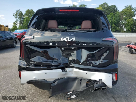 2023 Kia Telluride EX with VIN 5XYP34GC6PG377188, listed as a Copart auction lot 68546744 with 28,829 mi miles and Salvage Title. Bid and sale history available at carsss.com. Image 6.