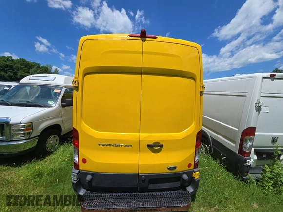 2016 Ford Transit с VIN 1FTKR3XM6GKB35085, выставлен на аукционе IAAI как лот 42847826 с пробегом 243 641 миль миль и . История ставок и продаж доступна на DreamBid. Изображение 27.