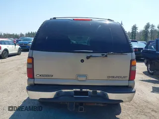 2002 Chevrolet Tahoe LS z VIN 1GNEK13Z82J150300, wystawiony jako IAAI lot #42116707 z przebiegiem 224 512 mil mil oraz . Historia ofert i sprzedaży dostępna na DreamBid. Obrazek 12.