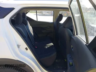 2021 Nissan Kicks SV z VIN 3N1CP5CV9ML485943, wystawiony jako IAAI lot #42121266 z przebiegiem 34 810 mil mil oraz . Historia ofert i sprzedaży dostępna na DreamBid. Obrazek 8.