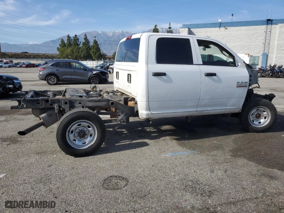 2018 Ram 2500 Tradesman with VIN 3C6UR5CJ4JG314425, listed as a Copart auction lot 45992625 with 0 mi miles and Salvage Title. Bid and sale history available at carsss.com. Image 3.