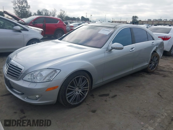 2009 Mercedes-Benz S-Class 5.5L V8 with VIN WDDNG71XX9A273403, listed as a IAAI auction lot 41540086 with 142,140 mi miles. Bid and sale history available at carsss.com. Image 2.
