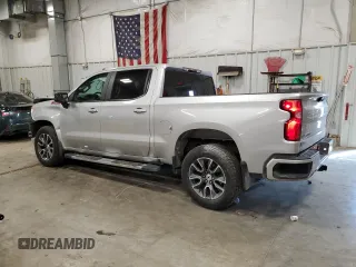 2022 Chevrolet Silverado 1500 RST with VIN 1GCUDEET0NZ504153, listed as a Copart auction lot 43828515 with 39,842 mi miles and Salvage Title. Bid and sale history available at DreamBid. Image 2.