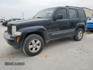 2009 Jeep Liberty Sport z VIN 1J8GP28K99W529378, wystawiony jako Copart lot #53830345 z przebiegiem 263 712 mil mil oraz Czysty tytuł • Clean title. Historia ofert i sprzedaży dostępna na DreamBid. Obrazek 1.