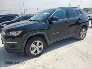 2018 Jeep Compass Latitude with VIN 3C4NJDBB1JT261988, listed as a Copart auction lot 60912235 with 67,929 mi miles and Salvage title. Bid and sale history available at DreamBid. Image 1.
