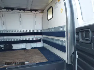 2012 Chevrolet Express Cargo z VIN 1GCSGAFX1C1102968, wystawiony jako IAAI lot #41465329 z przebiegiem 185 998 mil mil oraz . Historia ofert i sprzedaży dostępna na DreamBid. Obrazek 8.