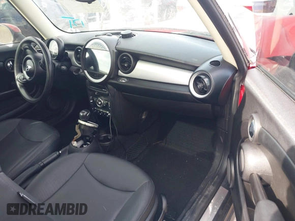 2012 MINI Hardtop с VIN WMWSU3C53CT539928, выставлен на аукционе IAAI как лот 42060966 с пробегом 147 343 миль миль и . История ставок и продаж доступна на DreamBid. Изображение 5.