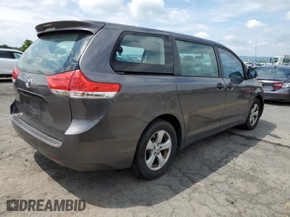 2012 Toyota Sienna с VIN 5TDZK3DCXCS198708, выставлен на аукционе Copart как лот 62806745 с пробегом 172 460 миль миль и Списание • Salvage title. История ставок и продаж доступна на DreamBid. Изображение 3.