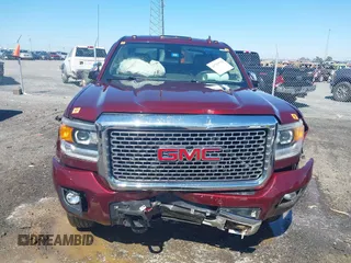 2016 GMC Sierra 2500HD Denali z VIN 1GT12UE87GF287056, wystawiony jako IAAI lot #41753772 z przebiegiem 284 546 mil mil oraz . Historia ofert i sprzedaży dostępna na DreamBid. Obrazek 6.