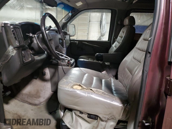 2005 Chevrolet Express Cargo Van YF7 Upfitter with VIN 1GBFG15T951117693, listed as a Copart auction lot 41397705 with 175,869 mi miles and Salvage Title. Bid and sale history available at carsss.com. Image 7.