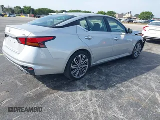 2023 Nissan Altima SL with VIN 1N4BL4EV6PN413992, listed as a IAAI auction lot 41644642 with 40,974 mi miles and . Bid and sale history available at DreamBid. Image 4.