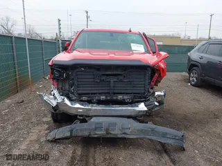 2018 Chevrolet Silverado 1500 LT with VIN 1GCVKREC9JZ204851, listed as a IAAI auction lot 41730255 with 100,930 mi miles. Bid and sale history available at carsss.com. Image 6.