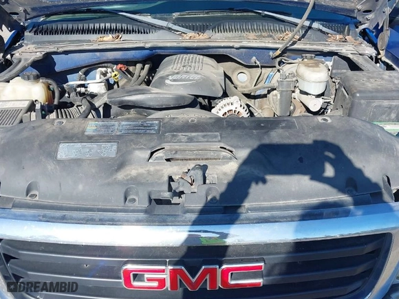 2004 GMC Sierra 1500 Crew Cab SLE with VIN 2GTEK13TX41394077, listed as a IAAI auction lot 42047304 with 227,296 mi miles. Bid and sale history available at carsss.com. Image 10.
