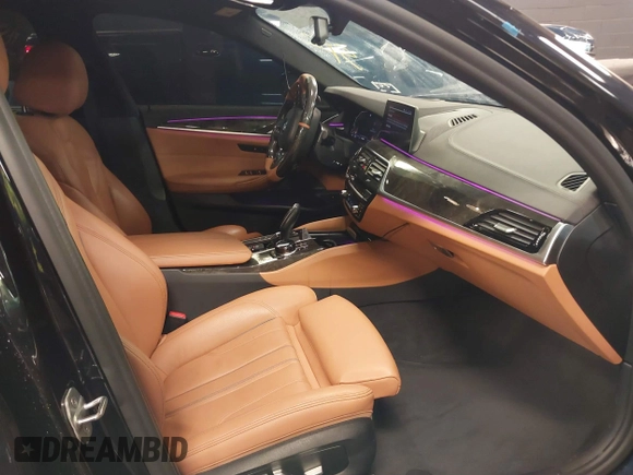 2020 BMW 5 Series 540i xDrive z VIN WBAJS3C04LCD32330, wystawiony jako IAAI lot #41412727 z przebiegiem 37 383 mil mil oraz . Historia ofert i sprzedaży dostępna na DreamBid. Obrazek 5.