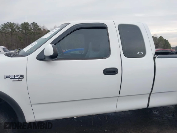 1999 Ford F-250 with VIN 1FTPX28LXXNB37027, listed as a IAAI auction lot 41410236 with 207,930 mi miles and . Bid and sale history available at DreamBid. Image 14.