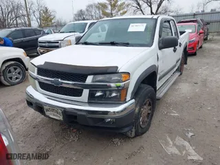 2008 Chevrolet Colorado LT w/1LT with VIN 1GCDT33EX88215206, listed as a IAAI auction lot 41702775 with 216,537 mi miles. Bid and sale history available at carsss.com. Image 6.