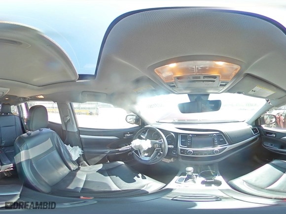 2018 Toyota Highlander SE with VIN 5TDJZRFH4JS833438, listed as a Copart auction lot 52311635 with 92,205 mi miles and Salvage Title. Bid and sale history available at carsss.com. Image 16.