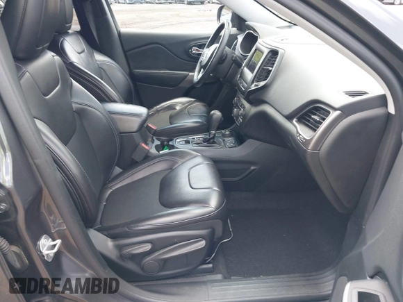 2019 Jeep Cherokee Latitude Plus с VIN 1C4PJMLB6KD355718, выставлен на аукционе IAAI как лот 42209813 с пробегом 101 773 миль миль и . История ставок и продаж доступна на DreamBid. Изображение 5.