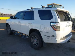 2020 Toyota 4Runner SR5 with VIN JTEBU5JR6L5775347, listed as a IAAI auction lot 41290016 with 59,610 mi miles. Bid and sale history available at carsss.com. Image 3.