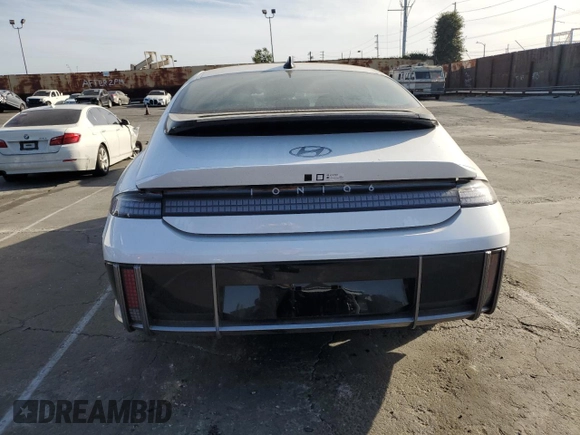 2024 Hyundai Ioniq 6 SEL z VIN KMHM34AA0RA079339, wystawiony jako Copart lot #47627595 z przebiegiem 7 529 mil mil oraz Szkoda całkowita • Salvage title. Historia ofert i sprzedaży dostępna na DreamBid. Obrazek 6.