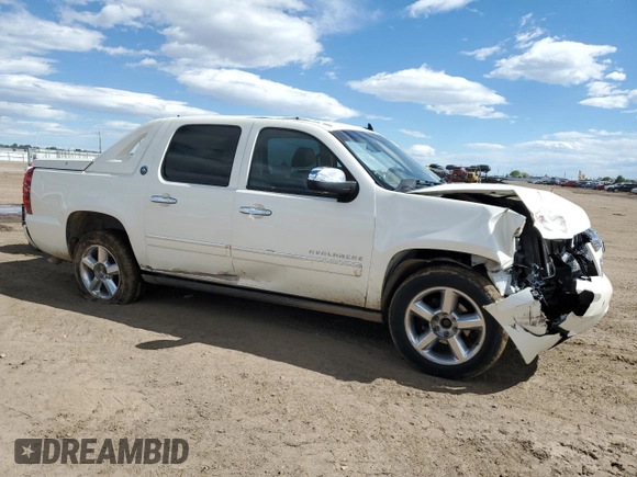 2013 Chevrolet Avalanche LTZ with VIN 3GNTKGE75DG138065, listed as a Copart auction lot 57346095 with 194,389 mi miles and Salvage title. Bid and sale history available at DreamBid. Image 4.