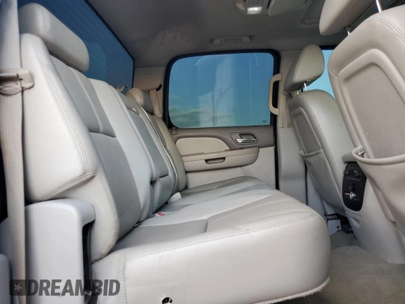 2008 GMC Sierra 3500HD SRW SLT z VIN 1GTHK33618F176644, wystawiony jako Copart lot #73640434 z przebiegiem 248 244 mil mil oraz Szkody całkowita. Historia ofert i sprzedaży dostępna na DreamBid. Obrazek 11.