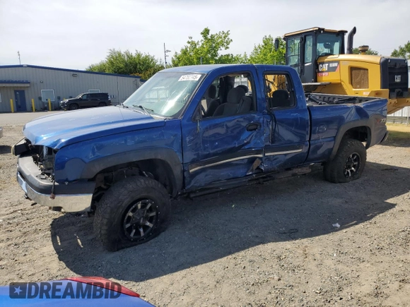 2004 Chevrolet Silverado 1500 Z71 with VIN 2GCEK19TX41205662, listed as a Copart auction lot 54755345 with 228,902 mi miles and Salvage Title. Bid and sale history available at DreamBid. Image 1.