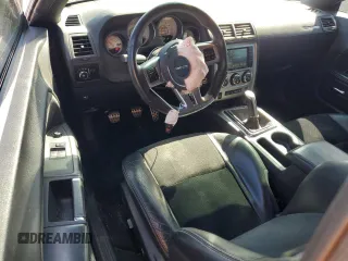 2014 Dodge Challenger SRT-8 z VIN 2C3CDYCJ7EH139280, wystawiony jako Copart lot #53260185 z przebiegiem 90 001 mil mil oraz Szkody całkowita. Historia ofert i sprzedaży dostępna na DreamBid. Obrazek 8.
