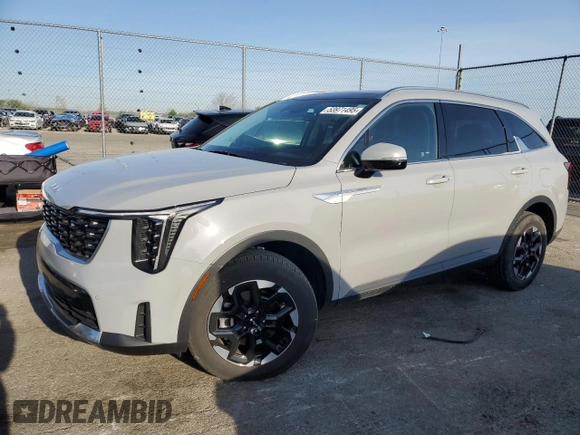 2024 Kia Sorento S z VIN 5XYRLDJC5RG289186, wystawiony jako Copart lot #53971495 z przebiegiem 9711 mil mil oraz Szkoda całkowita • Salvage title. Historia ofert i sprzedaży dostępna na DreamBid. Obrazek 1.