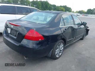 2007 Honda Accord LX with VIN 3HGCM56437G711286, listed as a IAAI auction lot 42601346 with 239,472 mi miles and . Bid and sale history available at DreamBid. Image 4.