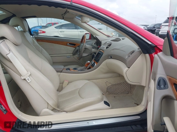 2003 Mercedes-Benz SL 500 z VIN WDBSK75F83F021882, wystawiony jako IAAI lot #42109858 z przebiegiem 67 731 mil mil oraz . Historia ofert i sprzedaży dostępna na DreamBid. Obrazek 5.