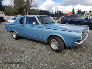 1965 Dodge Dart z VIN 2355172832, wystawiony jako Copart lot #49360365 z przebiegiem 83 533 mil mil oraz Tytuł czysty. Historia ofert i sprzedaży dostępna na DreamBid. Obrazek 4.