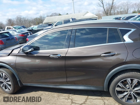2017 Infiniti QX30 Luxury with VIN SJKCH5CR9HA019856, listed as a IAAI auction lot 41590907 with 45,555 mi miles. Bid and sale history available at carsss.com. Image 14.