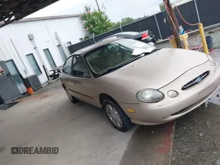 1998 Ford Taurus z VIN 1FAFP52S8WA230928, wystawiony jako IAAI lot #42479567 z przebiegiem 195 931 mil mil oraz . Historia ofert i sprzedaży dostępna na DreamBid. Obrazek 1.