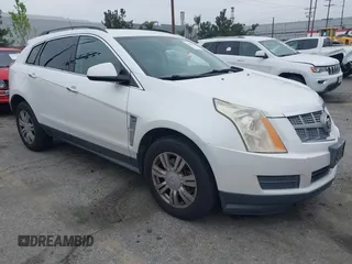 2010 Cadillac SRX z VIN 3GYFNGEY4AS591621, wystawiony jako IAAI lot #41891396 z przebiegiem 245 097 mil mil oraz . Historia ofert i sprzedaży dostępna na DreamBid. Obrazek 1.