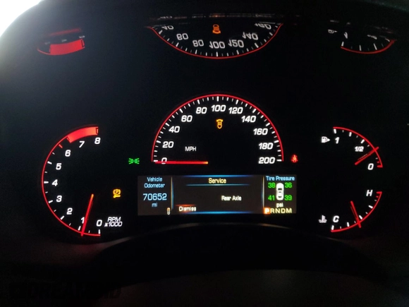 2016 Cadillac ATS-V z VIN 1G6AN5SY8G0121491, wystawiony jako Copart lot #77008754 z przebiegiem 70 652 mil mil oraz Tytuł czysty. Historia ofert i sprzedaży dostępna na DreamBid. Obrazek 9.