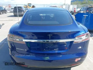 2017 Tesla Model S 100D с VIN 5YJSA1E25HF209284, выставлен на аукционе IAAI как лот 41953515 с пробегом 83 489 миль миль и . История ставок и продаж доступна на DreamBid. Изображение 17.