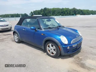 2008 MINI Convertible с VIN WMWRF33568TG18867, выставлен на аукционе IAAI как лот 42744033 с пробегом 131 586 миль миль и . История ставок и продаж доступна на DreamBid. Изображение 1.