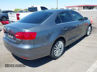 2011 Volkswagen Jetta SEL with VIN 3VWLZ7AJ4BM023877, listed as a IAAI auction lot 42054594 with 103,680 mi miles and . Bid and sale history available at DreamBid. Image 4.