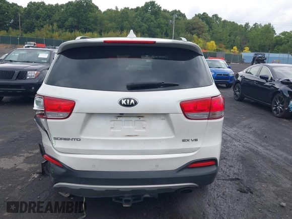 2017 Kia Sorento EX with VIN 5XYPHDA55HG336810, listed as a IAAI auction lot 39946463 with 129,876 mi miles and . Bid and sale history available at carsss.com. Image 16.