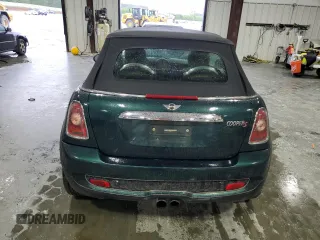 2010 MINI Convertible S z VIN WMWMS3C54ATY51980, wystawiony jako Copart lot #56589265 z przebiegiem 147 136 mil mil oraz Szkoda całkowita • Salvage title. Historia ofert i sprzedaży dostępna na DreamBid. Obrazek 6.