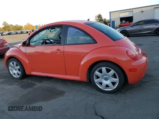 2003 Volkswagen New Beetle Coupe GLX with VIN 3VWDD21C43M409501, listed as a Copart auction lot 80493114 with 105,034 mi miles and Clean Title. Bid and sale history available at carsss.com. Image 2.