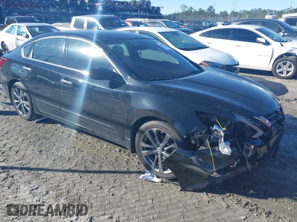 2018 Nissan Altima 2.5 SR with VIN 1N4AL3AP7JC273693, listed as a IAAI auction lot 40902166 with 130,648 mi miles. Bid and sale history available at carsss.com. Image 1.