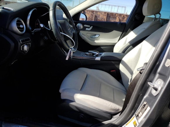 2017 Mercedes-Benz C 350e with VIN 55SWF4HB0HU225441, listed as a Copart auction lot 41779345 with 91,695 mi miles and Salvage Title. Bid and sale history available at DreamBid. Image 7.