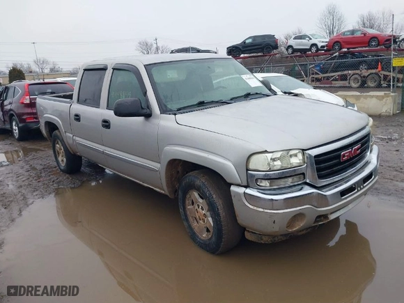 2004 GMC Sierra 1500 Crew Cab SLT with VIN 2GTEK13T841356069, listed as a IAAI auction lot 41448844 with 259,064 mi miles. Bid and sale history available at carsss.com. Image 1.