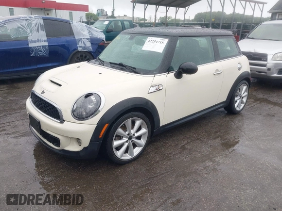 2012 MINI Hardtop S z VIN WMWSV3C59CT386436, wystawiony jako IAAI lot #42254715 z przebiegiem 60 260 mil mil oraz . Historia ofert i sprzedaży dostępna na DreamBid. Obrazek 20.