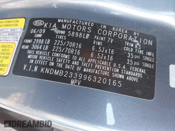 2009 Kia Sedona LX with VIN KNDMB233996320165, listed as a IAAI auction lot 40575451 with 122,057 mi miles. Bid and sale history available at carsss.com. Image 9.