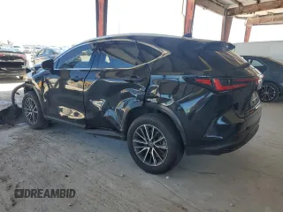 2022 Lexus NX 250 z VIN JTJADCAZ1N5001057, wystawiony jako Copart lot #61067415 z przebiegiem 39 964 mil mil oraz Nie do naprawy • Non repairable. Historia ofert i sprzedaży dostępna na DreamBid. Obrazek 2.